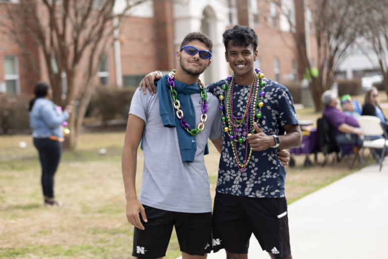 picture of nicholls students at mardi gras