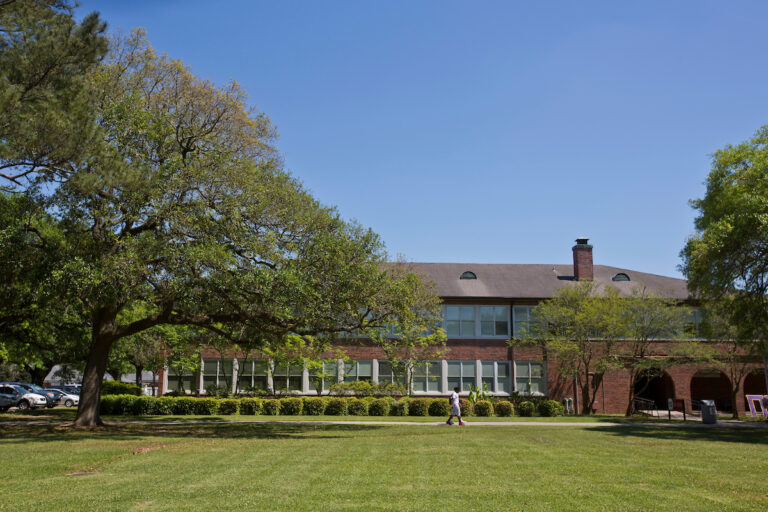 Campus Scenic Stock April 2016
(Photo by Misty Leigh McElroy/Nicholls State University)
4/5/16
