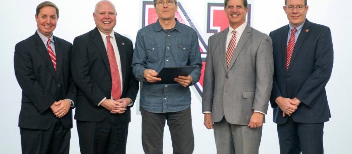 jay-udall-teaching-768×512 jay-udall-teaching-768x512