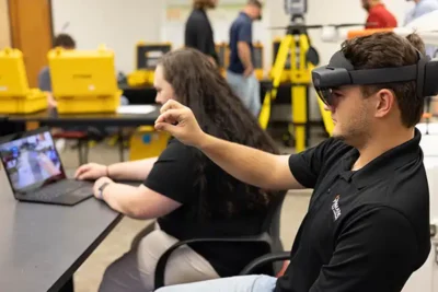 nicholls engineering student using latest technology eye goggles