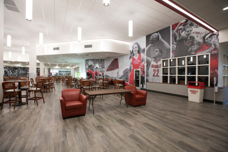 Student Union Murals 2021

(Misty Leigh McElroy/Nicholls State University)
6/8/21